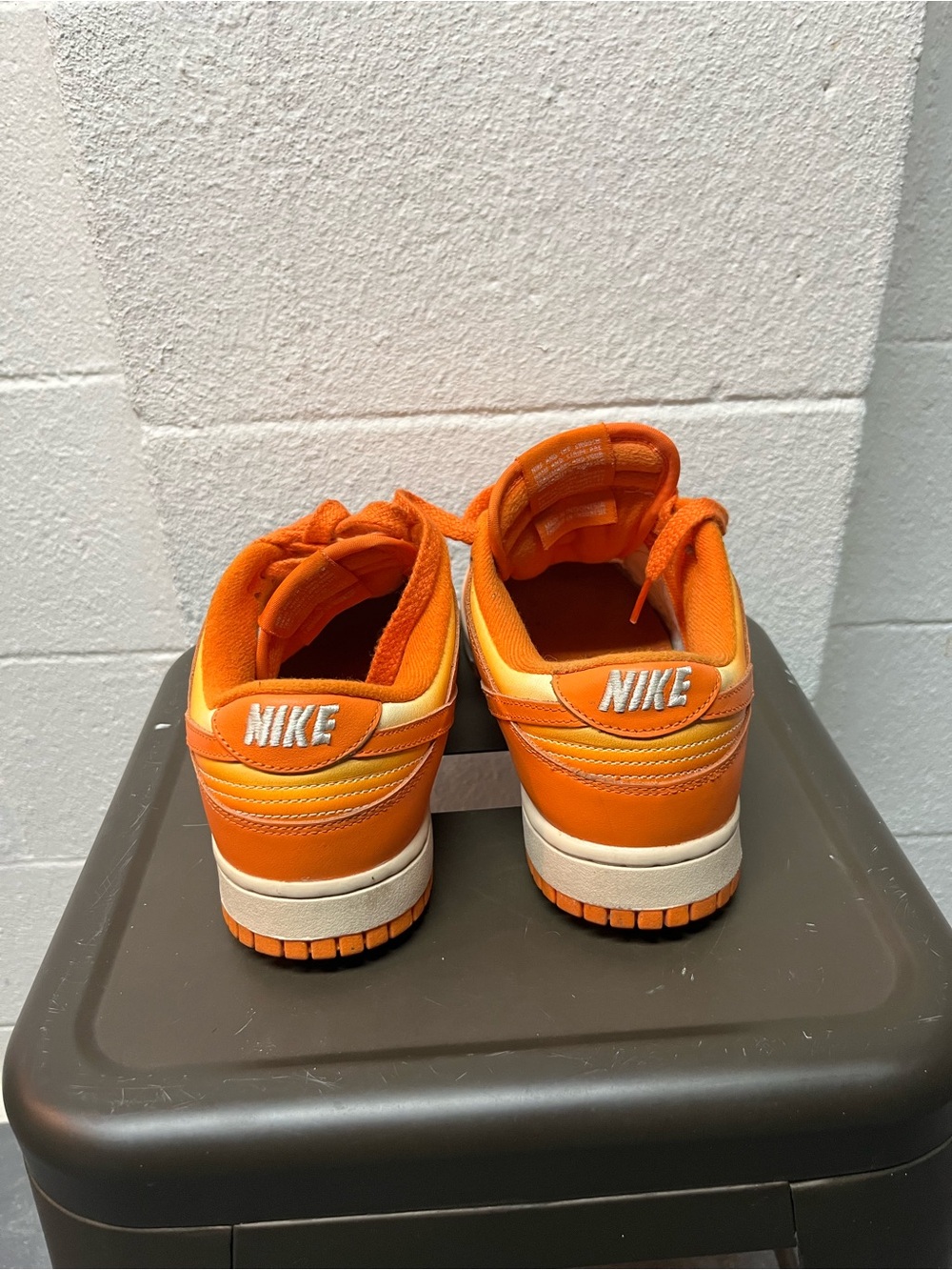 Nike Low-Top Sneakers in Orange and Yellow Gradient - Picture 4 of 8